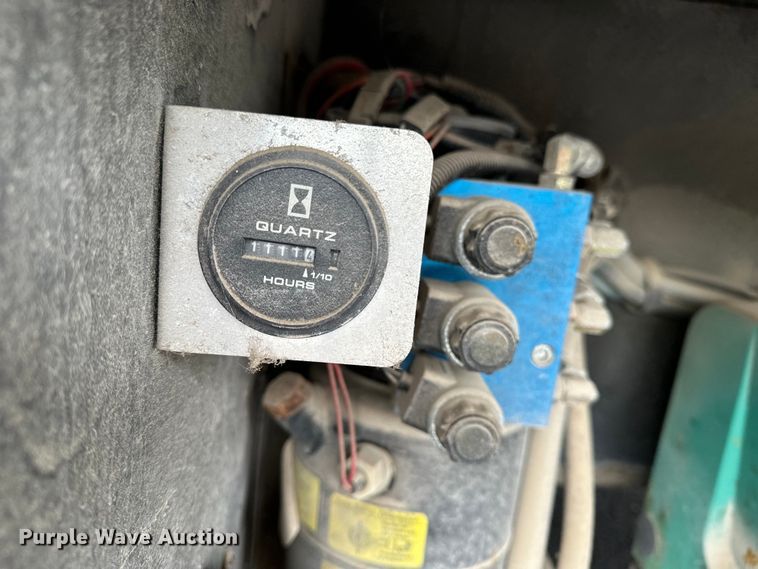 image for item DF8426 2002 Holiday Rambler Vacationer RV