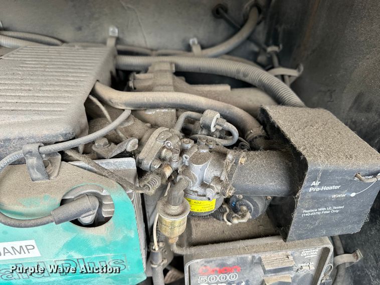 image for item DF8426 2002 Holiday Rambler Vacationer RV