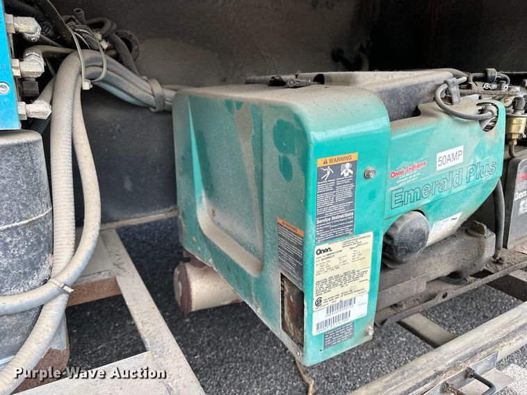 image for item DF8426 2002 Holiday Rambler Vacationer RV