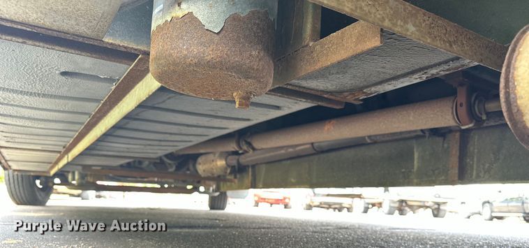 image for item DF8426 2002 Holiday Rambler Vacationer RV