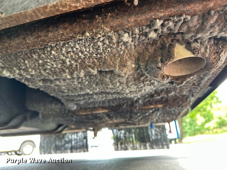 image for item DF8426 2002 Holiday Rambler Vacationer RV