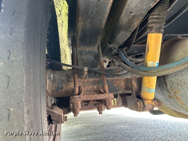 image for item DF8426 2002 Holiday Rambler Vacationer RV