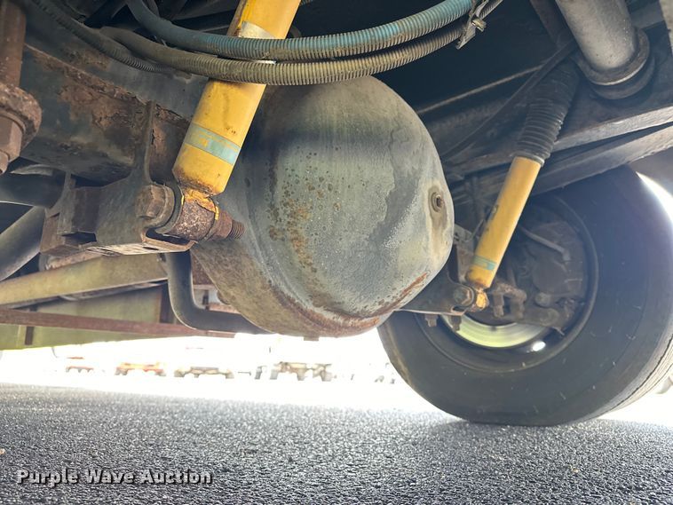 image for item DF8426 2002 Holiday Rambler Vacationer RV