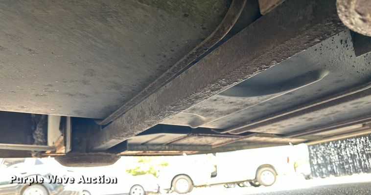 image for item DF8426 2002 Holiday Rambler Vacationer RV