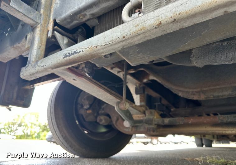 image for item DF8426 2002 Holiday Rambler Vacationer RV