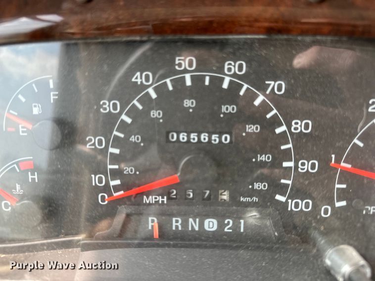 image for item DF8426 2002 Holiday Rambler Vacationer RV