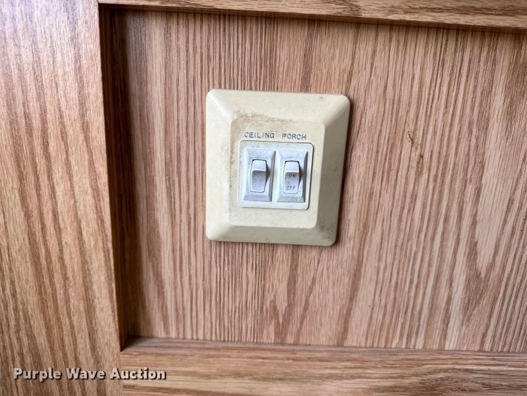 image for item DF8426 2002 Holiday Rambler Vacationer RV