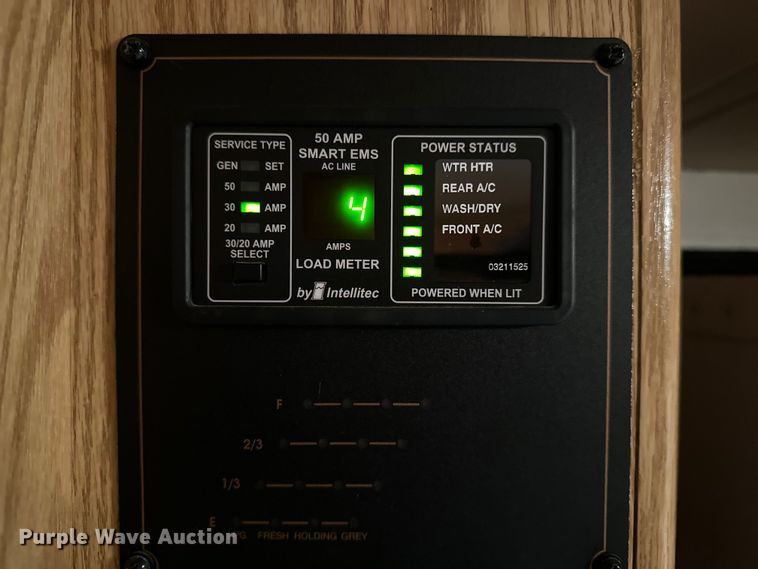 image for item DF8426 2002 Holiday Rambler Vacationer RV