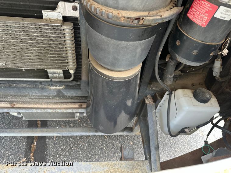 image for item DF8426 2002 Holiday Rambler Vacationer RV