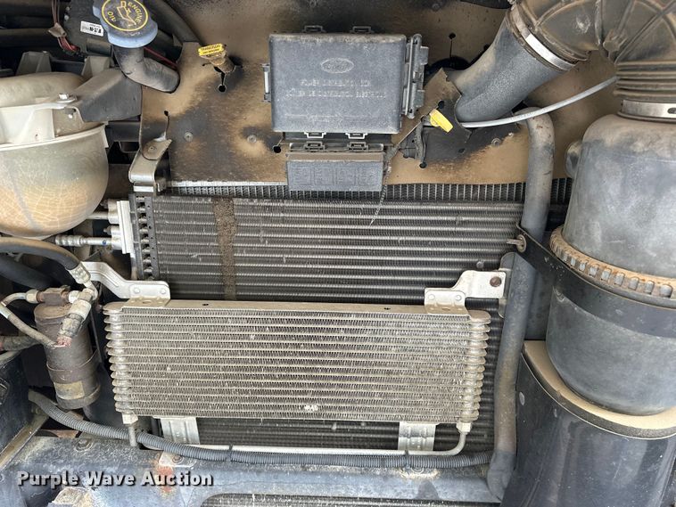 image for item DF8426 2002 Holiday Rambler Vacationer RV