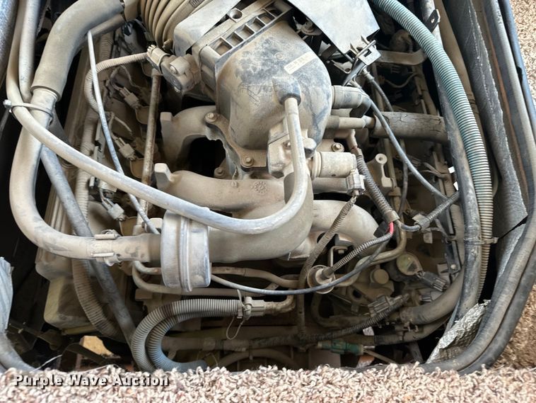 image for item DF8426 2002 Holiday Rambler Vacationer RV