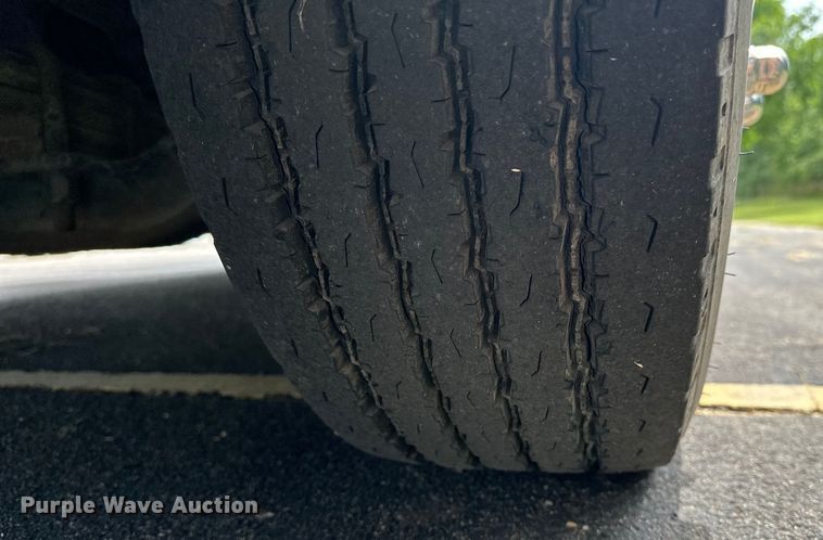 image for item DF8426 2002 Holiday Rambler Vacationer RV