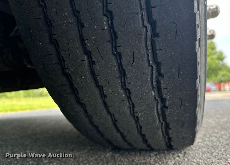 image for item DF8426 2002 Holiday Rambler Vacationer RV