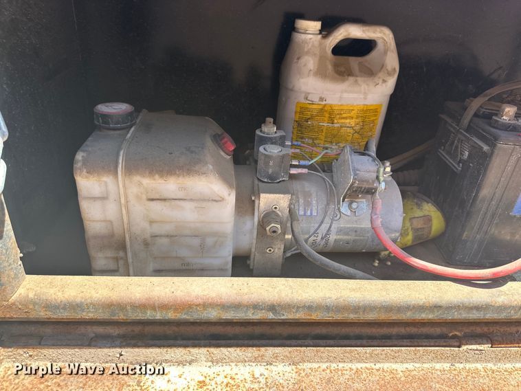 image for item DG4488 2013 Finish Line  Deckover tilt deck equipment trailer