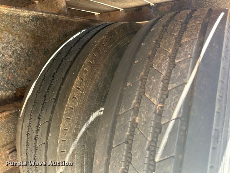 image for item DG4488 2013 Finish Line  Deckover tilt deck equipment trailer