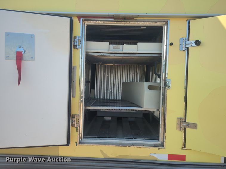 image for item DL1040 2016 Isuzu NPR delivery truck 