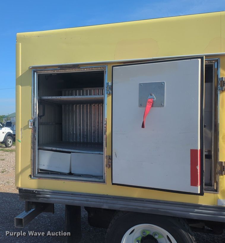 image for item DL1040 2016 Isuzu NPR delivery truck 