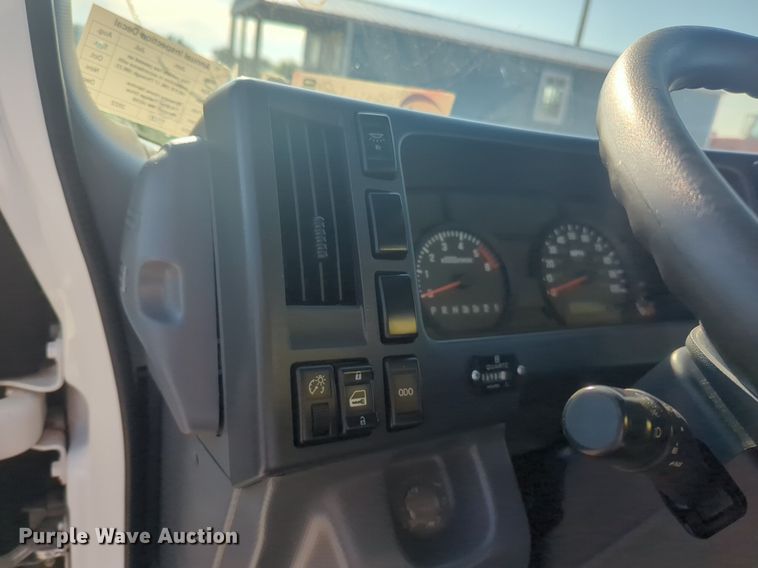 image for item DL1040 2016 Isuzu NPR delivery truck 