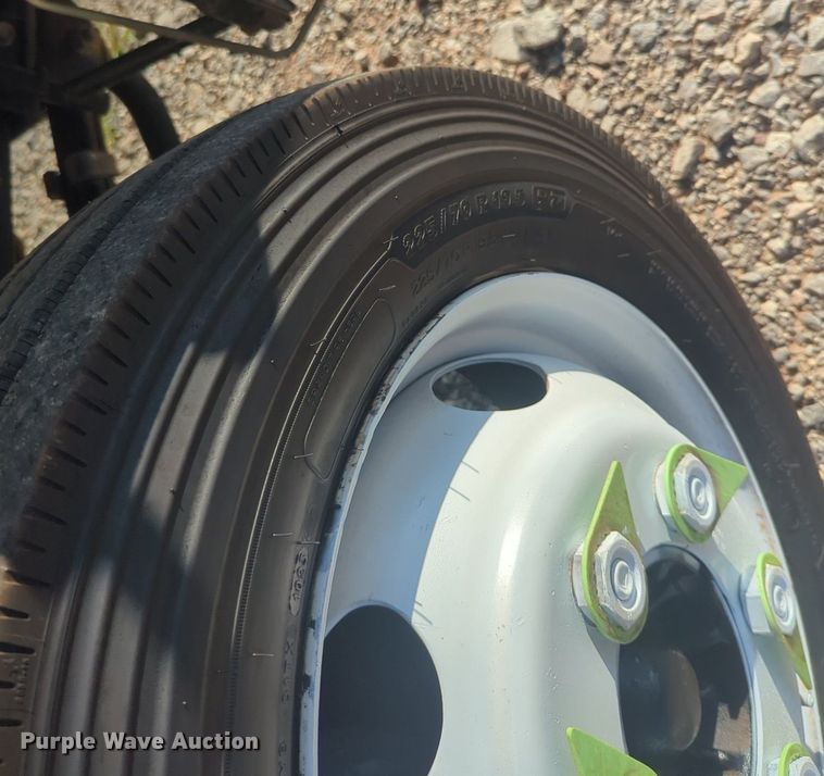 image for item DL1040 2016 Isuzu NPR delivery truck 