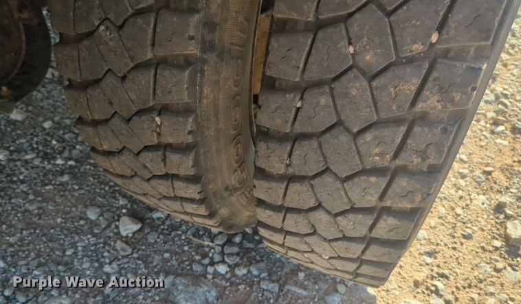 image for item DL1040 2016 Isuzu NPR delivery truck 