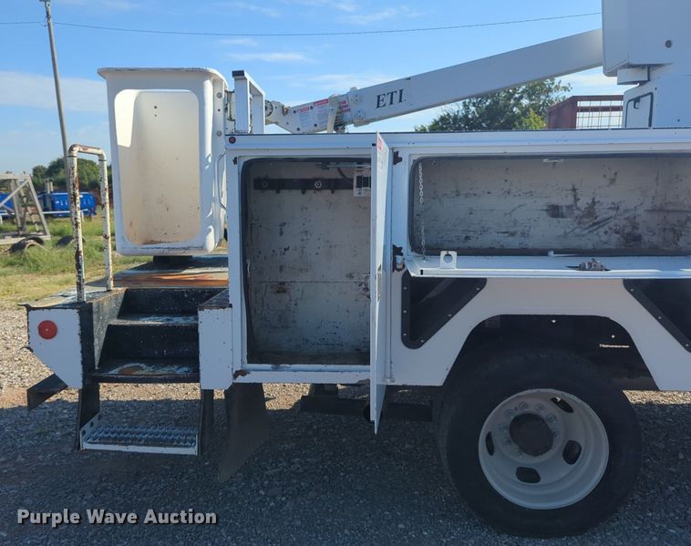 image for item DL1041 2012 Dodge Ram 4500HD bucket truck