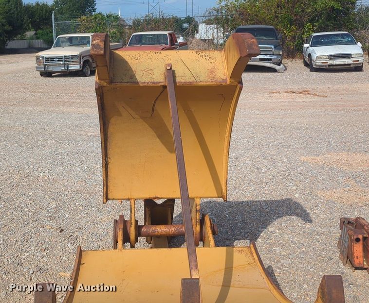 image for item DL1042 Bodine G210 excavator grapple 