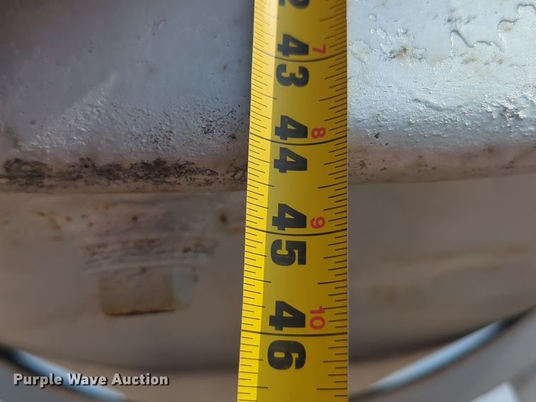 image for item DL1044 (2) fuel tanks