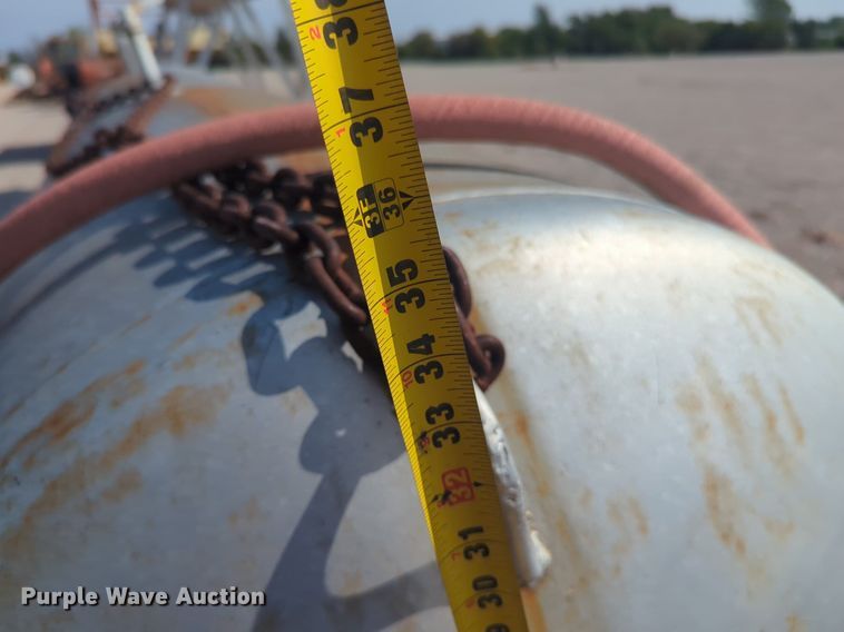 image for item DL1044 (2) fuel tanks