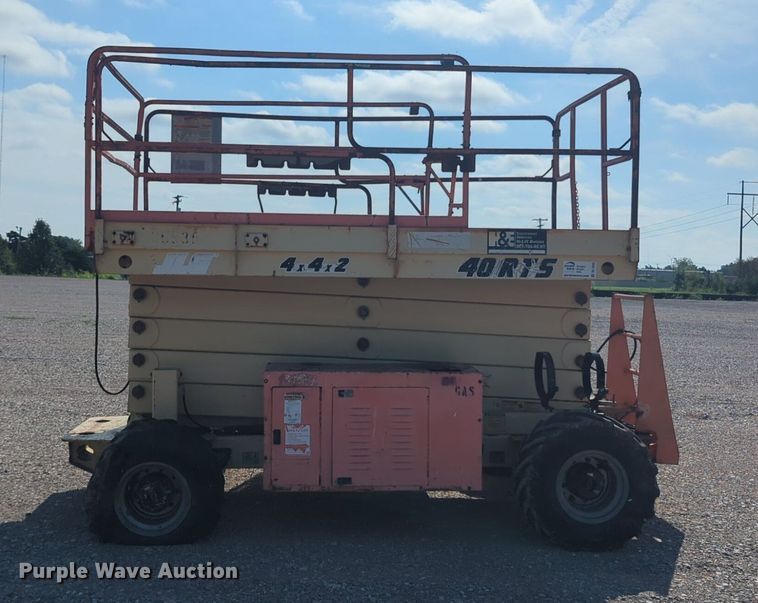 image for item DL1045 2001 JLG 40RTS scissor lift