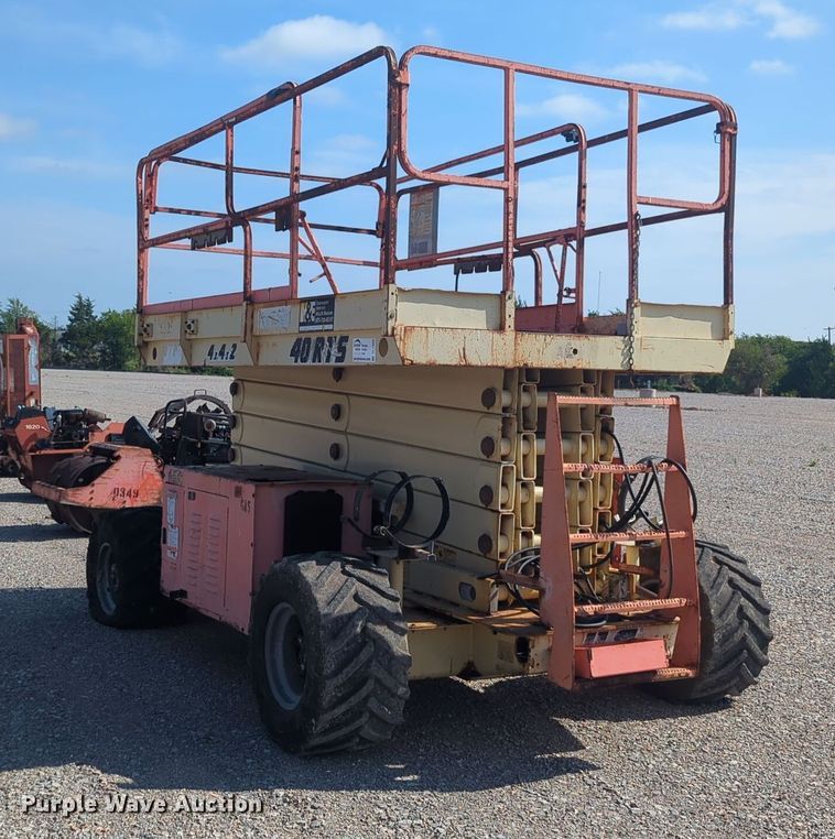image for item DL1045 2001 JLG 40RTS scissor lift