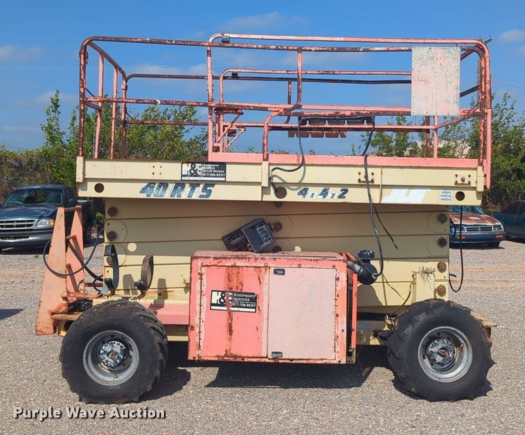 image for item DL1045 2001 JLG 40RTS scissor lift