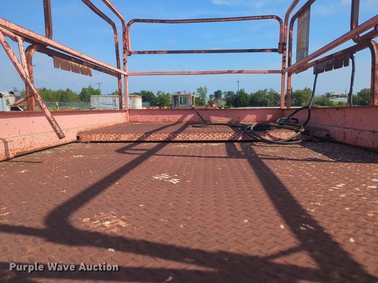 image for item DL1045 2001 JLG 40RTS scissor lift