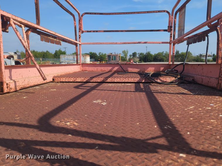 image for item DL1045 2001 JLG 40RTS scissor lift