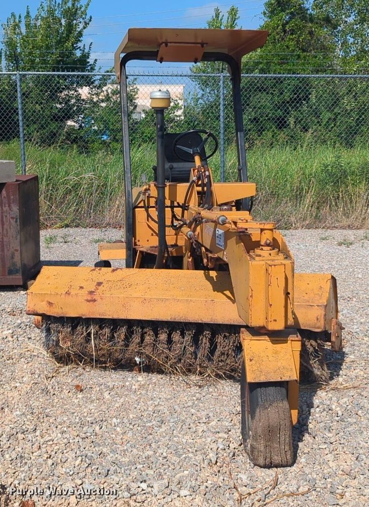 image for item DL1047 Lay Mor broom