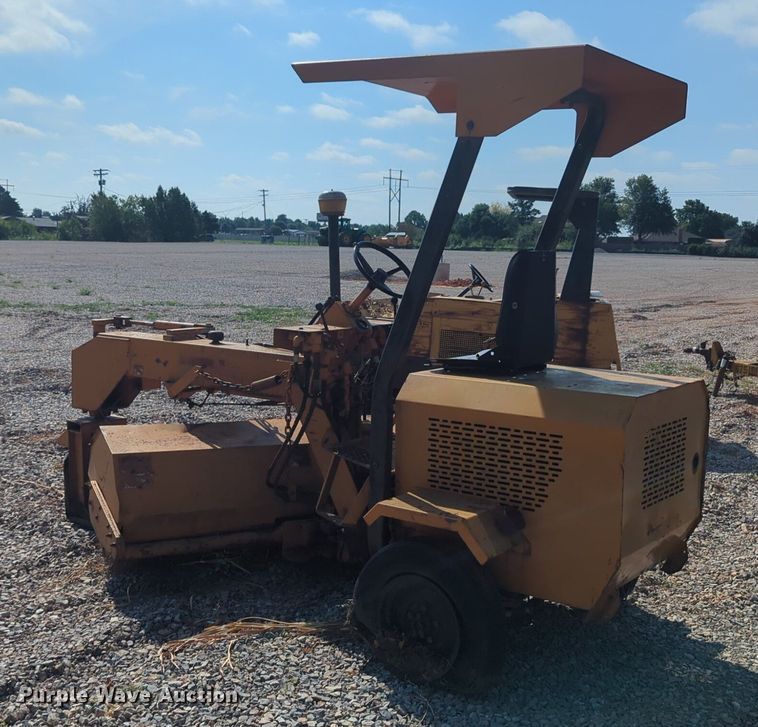 image for item DL1047 Lay Mor broom