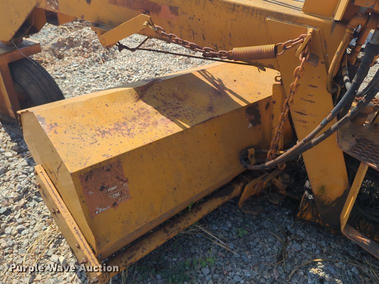 image for item DL1047 Lay Mor broom