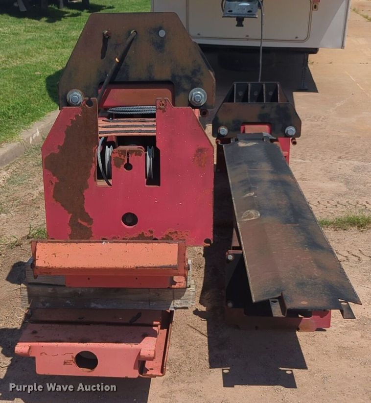 image for item DL1053 Hunter two post automotive lift