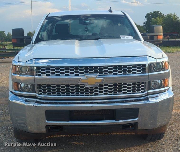 image for item DL1067 2019 Chevrolet  Silverado 2500HD Double Cab pickup truck