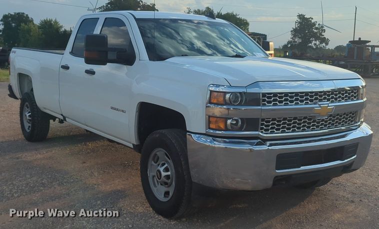 image for item DL1067 2019 Chevrolet  Silverado 2500HD Double Cab pickup truck