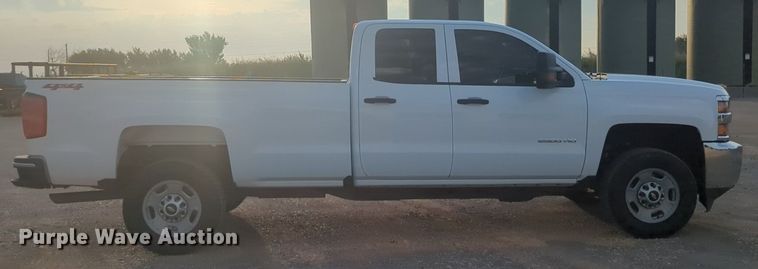 image for item DL1067 2019 Chevrolet  Silverado 2500HD Double Cab pickup truck