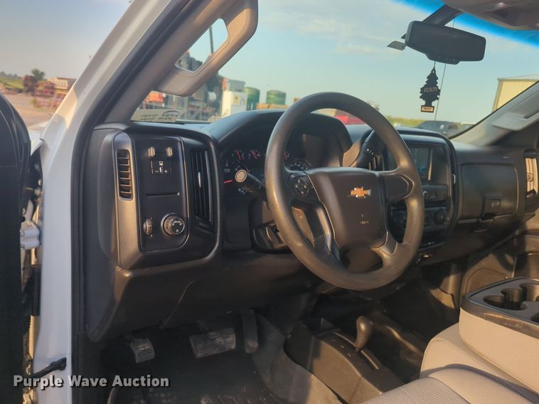 image for item DL1067 2019 Chevrolet  Silverado 2500HD Double Cab pickup truck