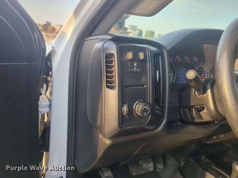 image for item DL1067 2019 Chevrolet  Silverado 2500HD Double Cab pickup truck