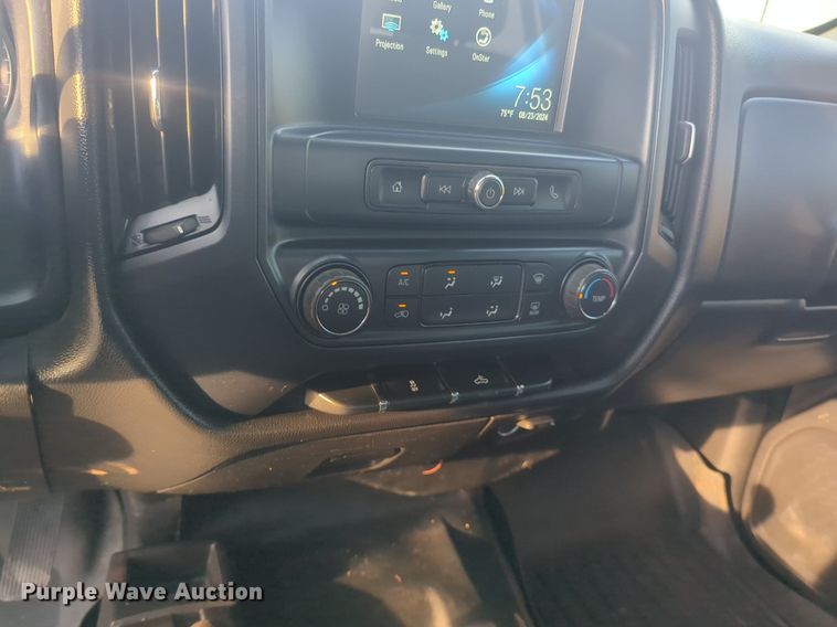 image for item DL1067 2019 Chevrolet  Silverado 2500HD Double Cab pickup truck