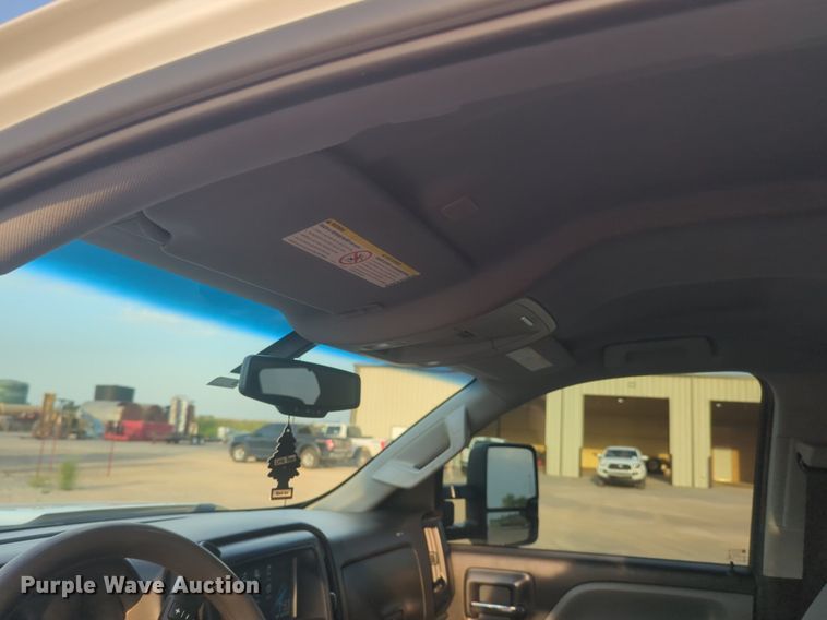 image for item DL1067 2019 Chevrolet  Silverado 2500HD Double Cab pickup truck