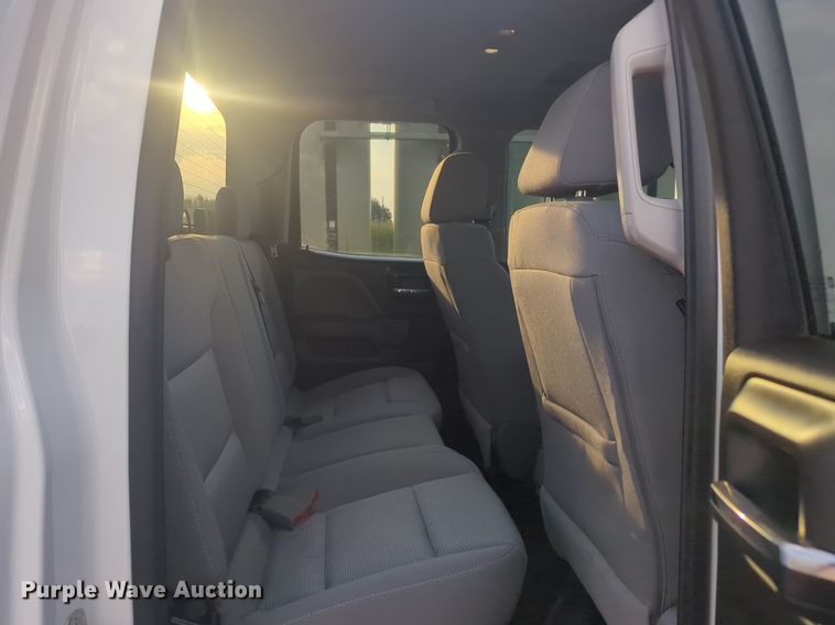 image for item DL1067 2019 Chevrolet  Silverado 2500HD Double Cab pickup truck