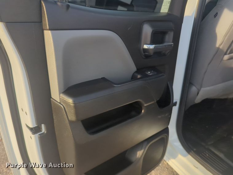 image for item DL1067 2019 Chevrolet  Silverado 2500HD Double Cab pickup truck