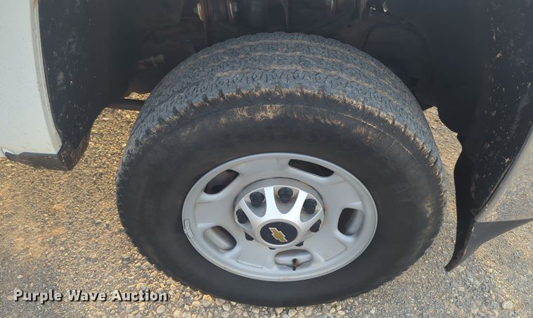 image for item DL1067 2019 Chevrolet  Silverado 2500HD Double Cab pickup truck