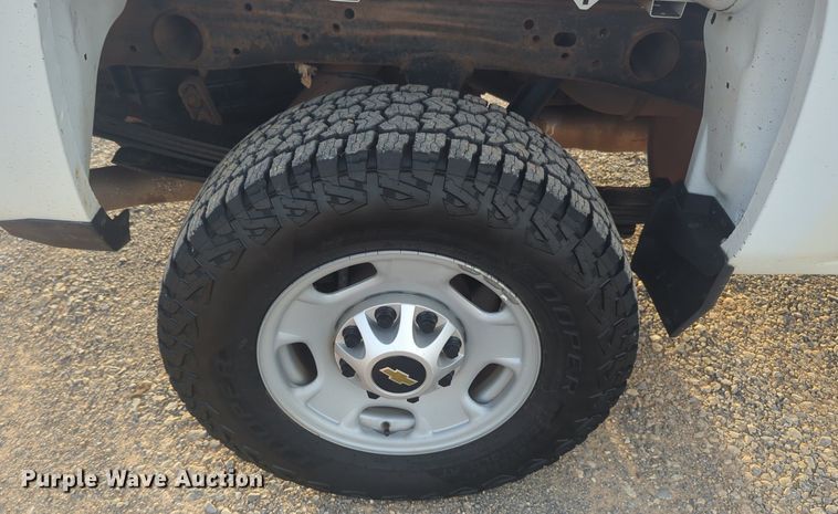 image for item DL1067 2019 Chevrolet  Silverado 2500HD Double Cab pickup truck