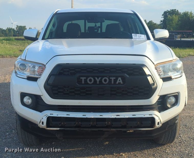 image for item DL1068 2019 Toyota  Tacoma Double Cab pickup truck