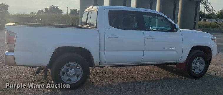 image for item DL1068 2019 Toyota  Tacoma Double Cab pickup truck